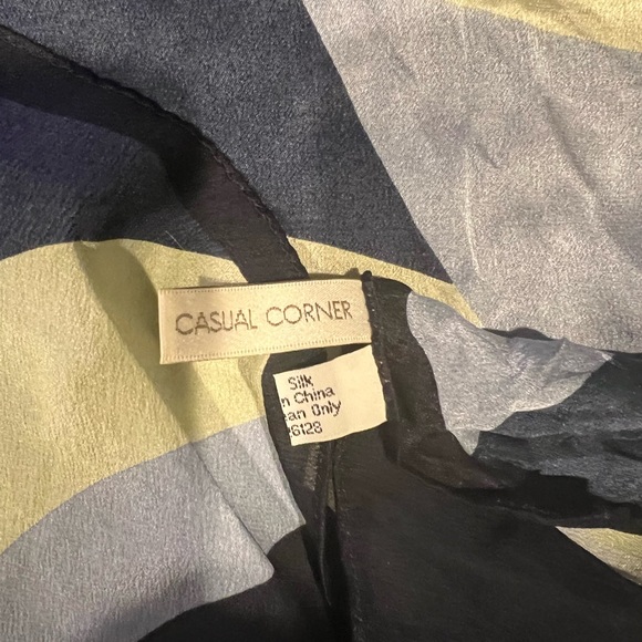 Casual Corner silk scarves - Picture 3 of 4